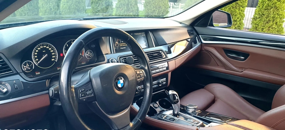 BMW Seria 5 cena 74900 przebieg: 221000, rok produkcji 2016 z Oława małe 352